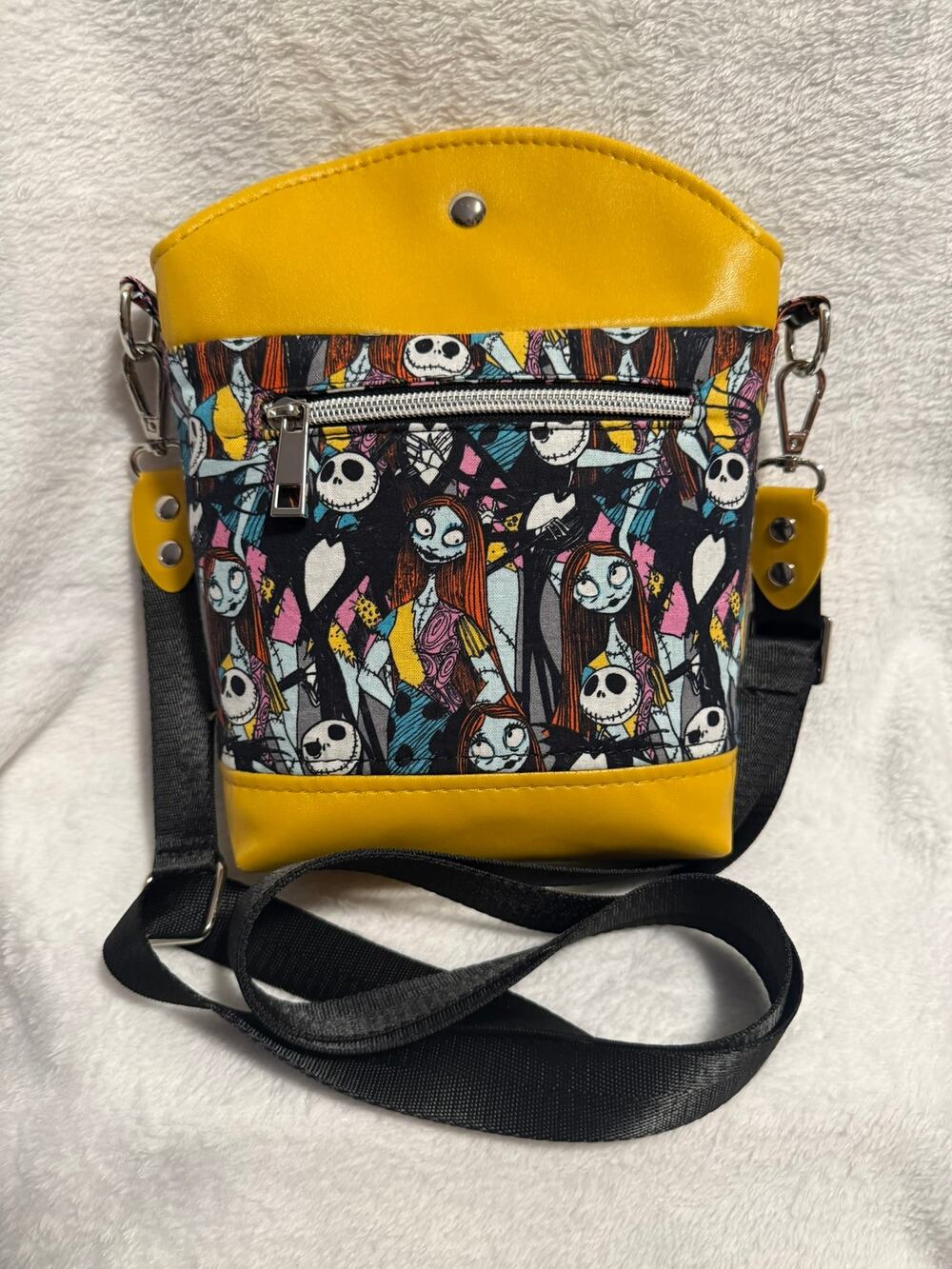 La Pesadilla Spooky Crossbody